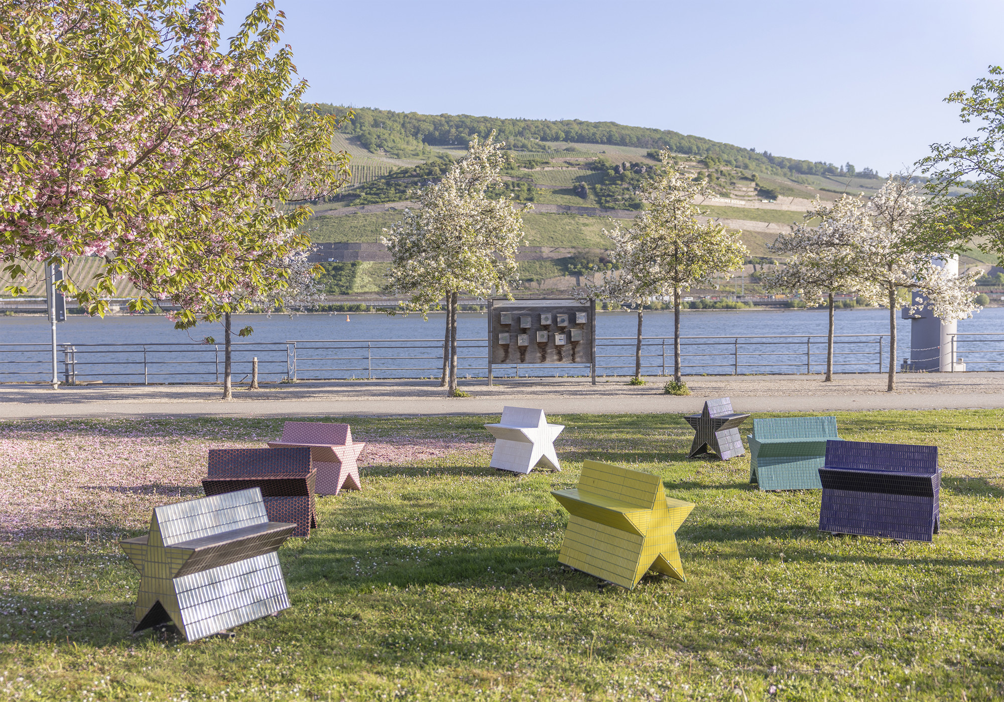 Lisa Nürnberger – Kern-Konstrukt 8 (8 sculptures)